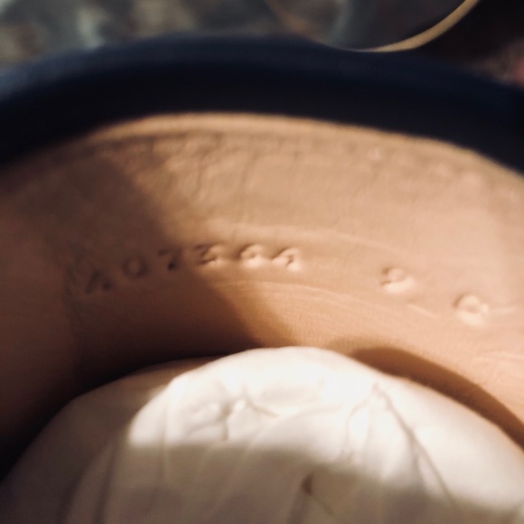 GucciGhost Navy Red White Stars Slip on Sneakers - Picture 7 of 7